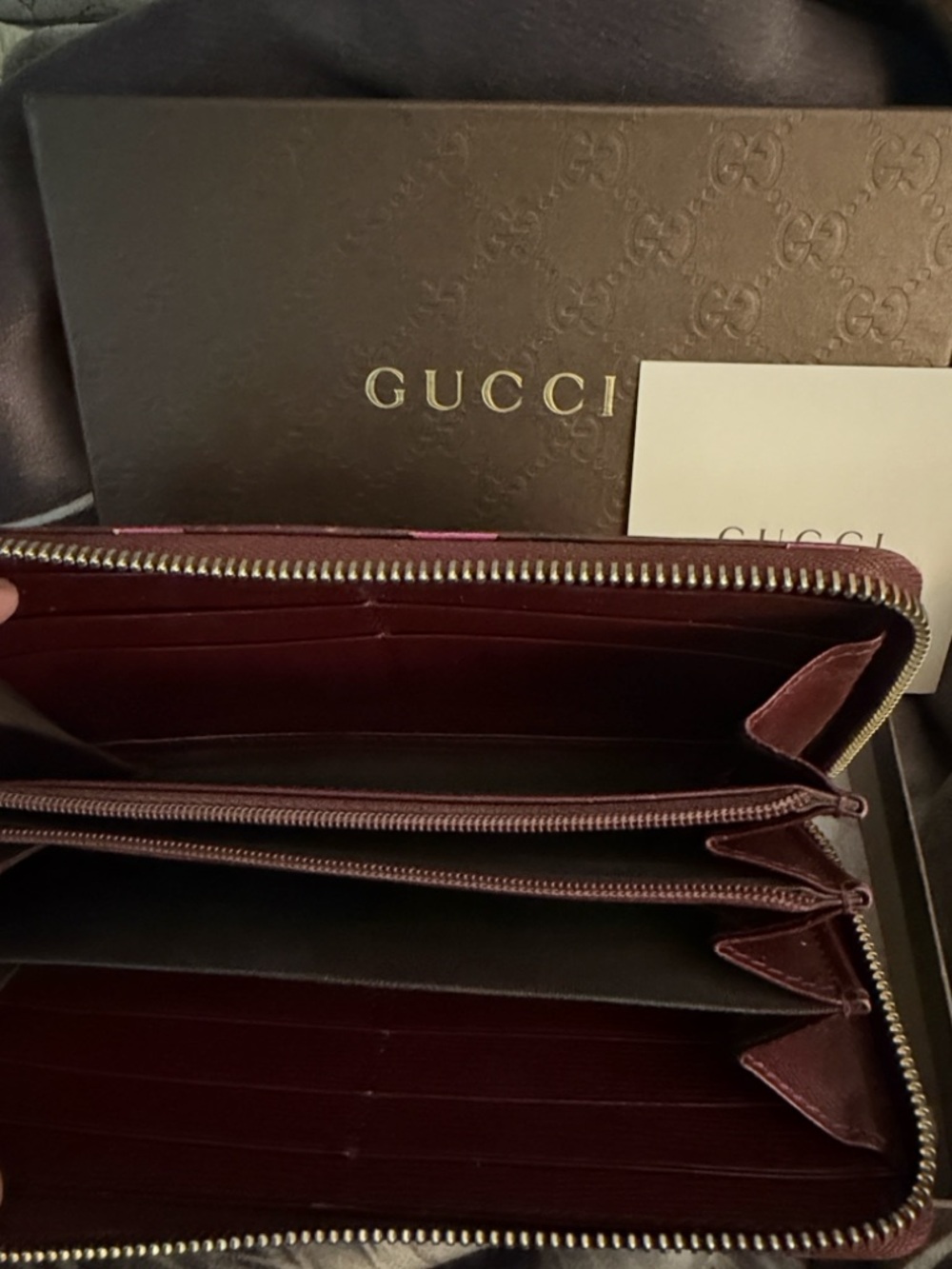 Gucci Burgundy Wallet with Pink Heart Print - Picture 5 of 11